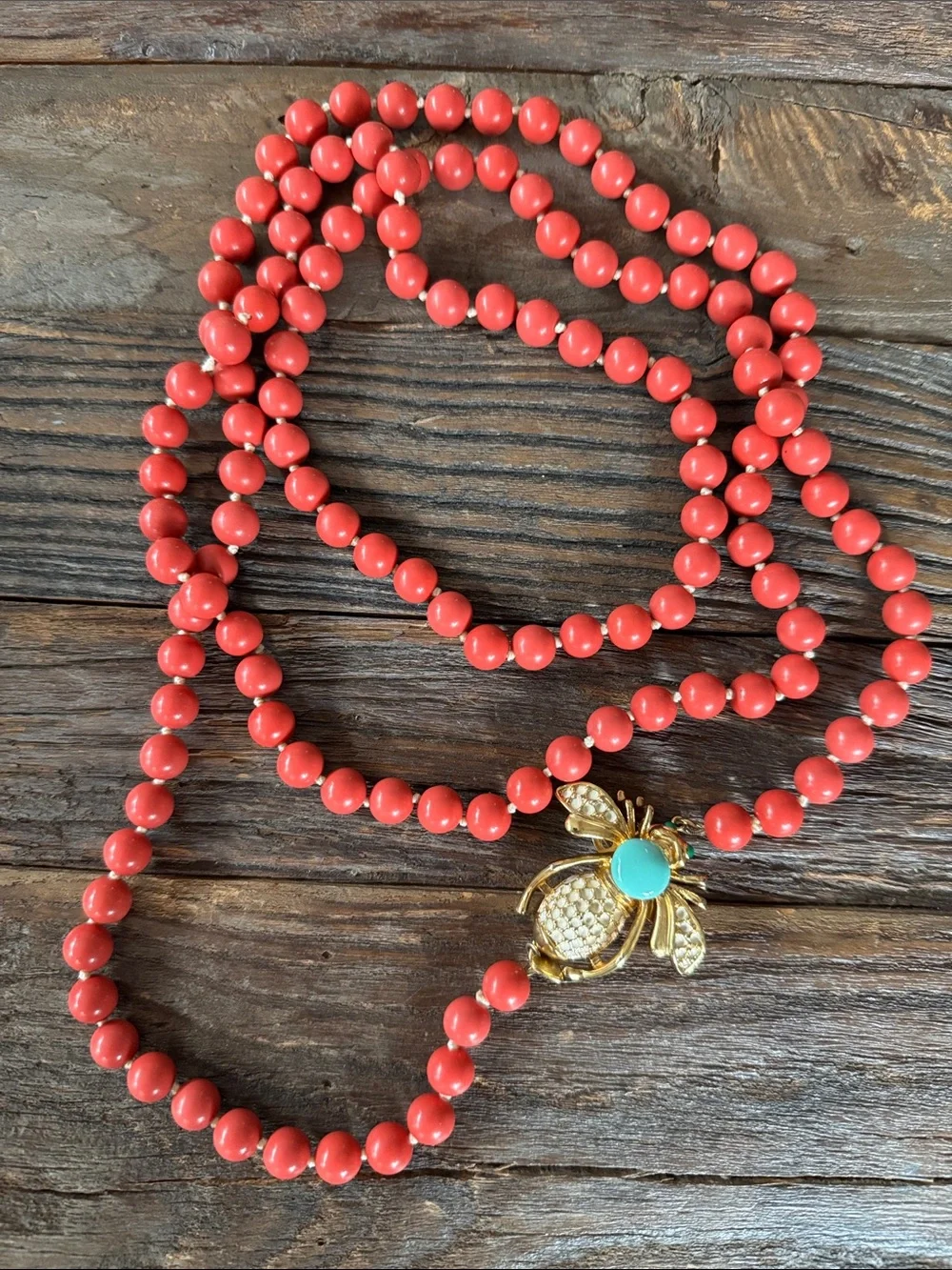 Stella & Dot La Coco coral tone beads Bee brooch charm EUC